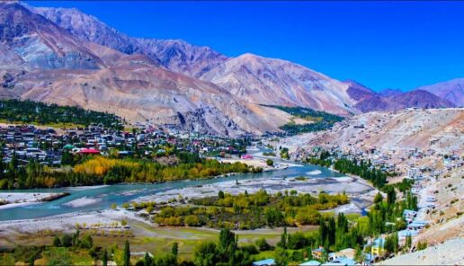 Kargil-town-o-Ladakh-at-the-bank-of-Suru-river