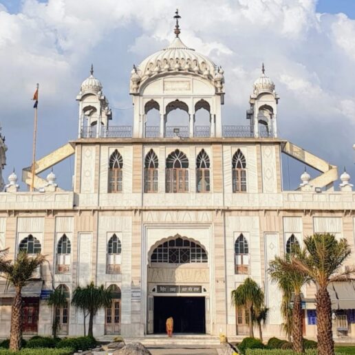 Gurdwara Karamsar Rara Sahib is a Sikh Gurdwara located in the village of Rara Sahib in the Ludhiana